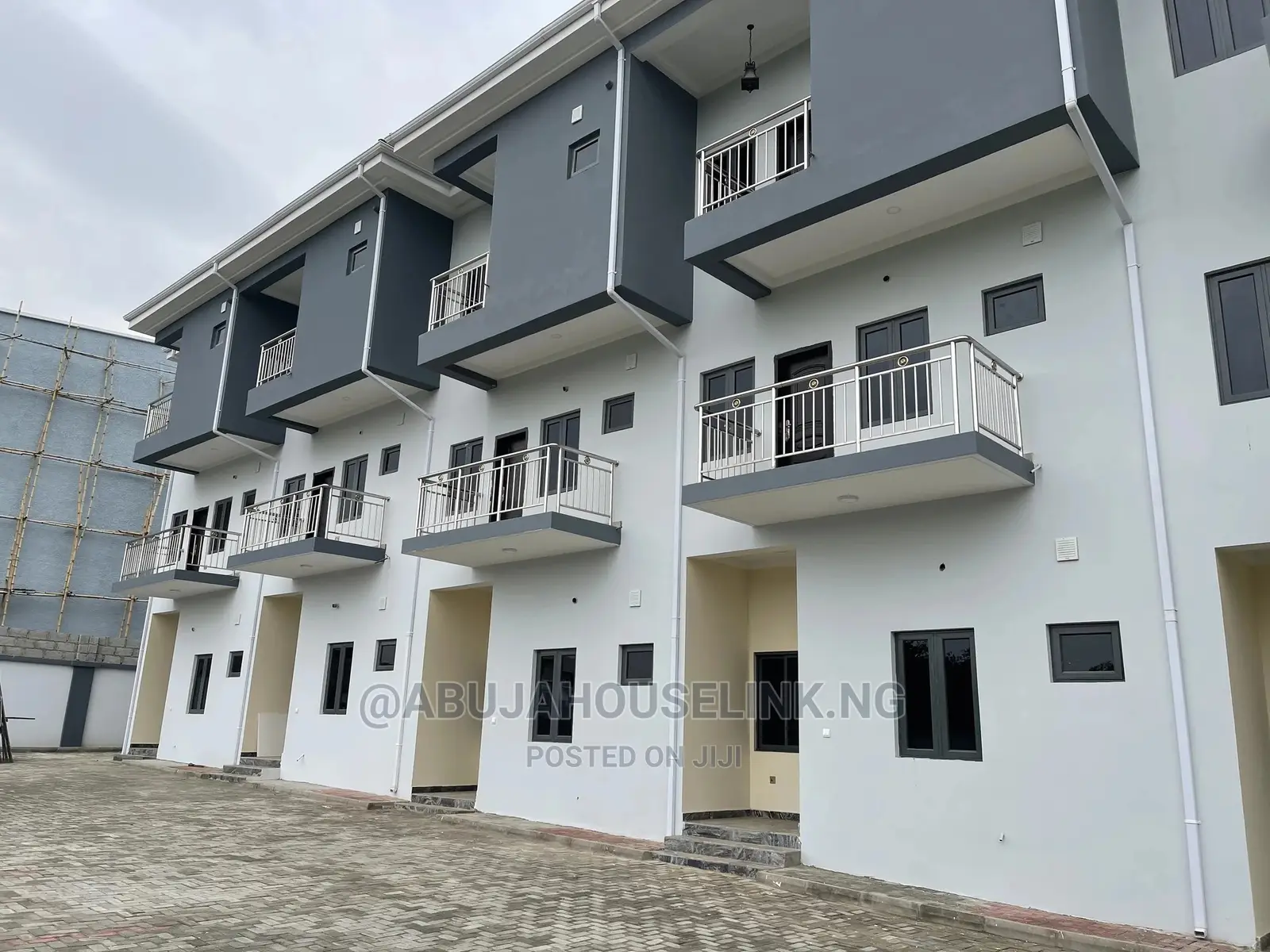 Furnished 4bdrm Duplex in Guzape Abuja for sale in Guzape District