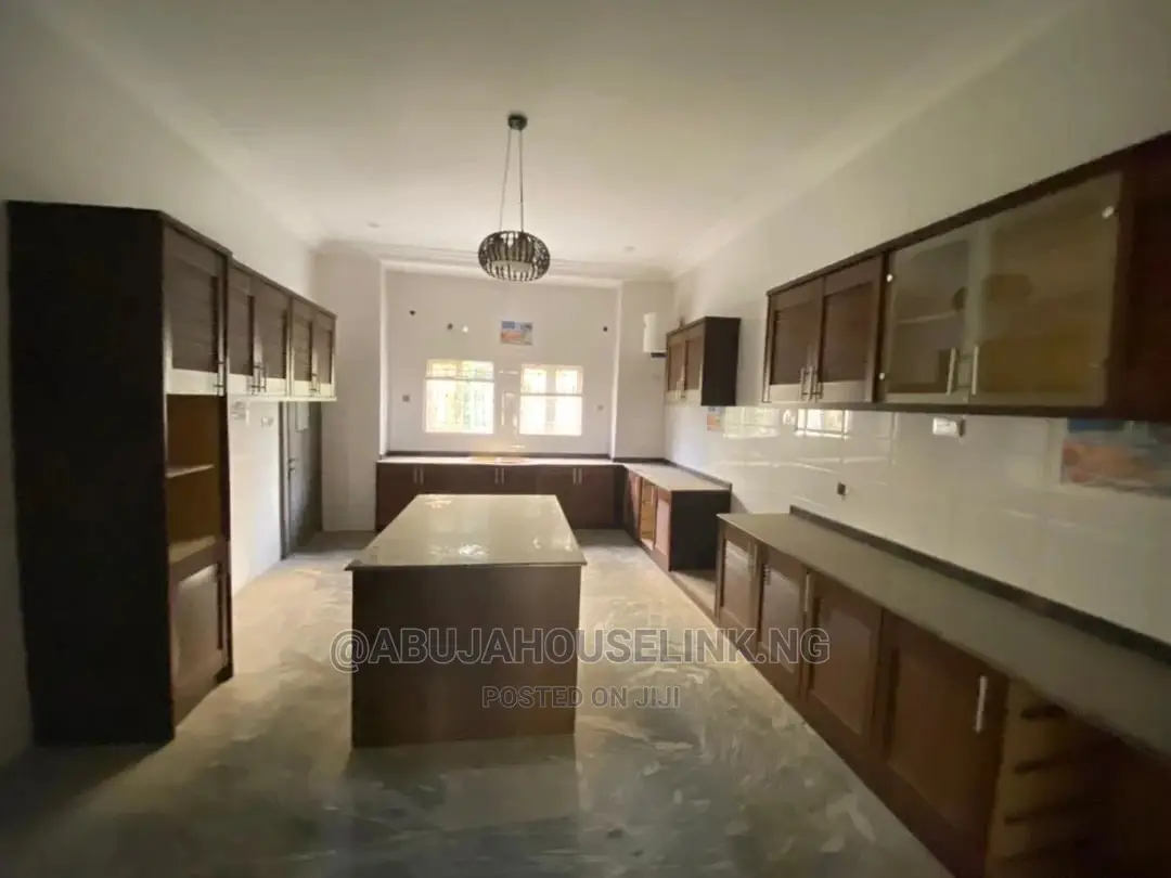 Furnished 9bdrm Duplex in Asokoro Abuja for sale in Asokoro