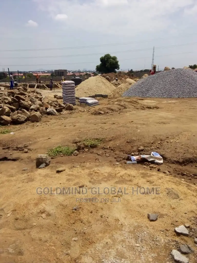 For Sale: 5bedroom Duplex Estate Plot in Voice of Nigeria in Sabon Lugbe