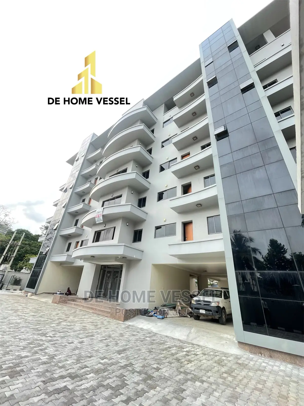 3bdrm Block of Flats in Old Ikoyi for Sale in Old Ikoyi