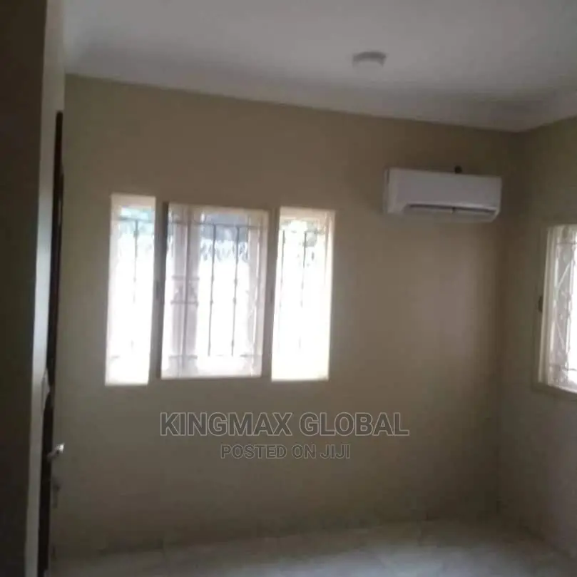 3bdrm Block of Flats in Wuye for sale in Wuye