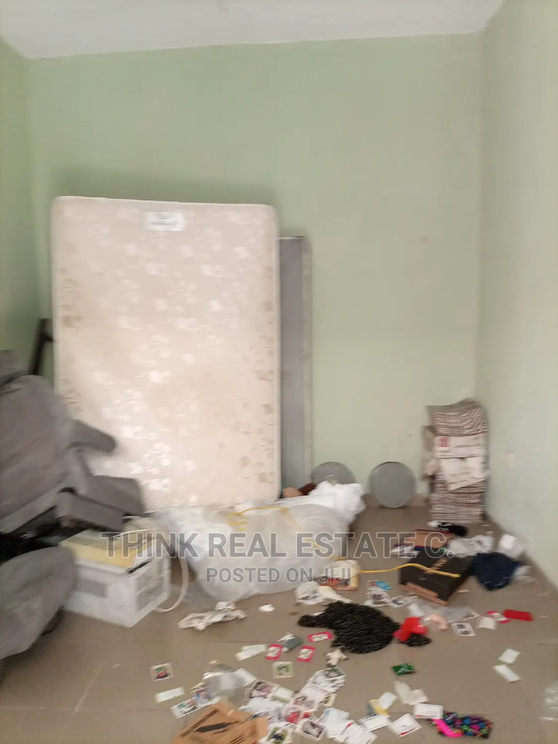 Shop Along Akenzuwa,Airport Road for Rent in Benin City