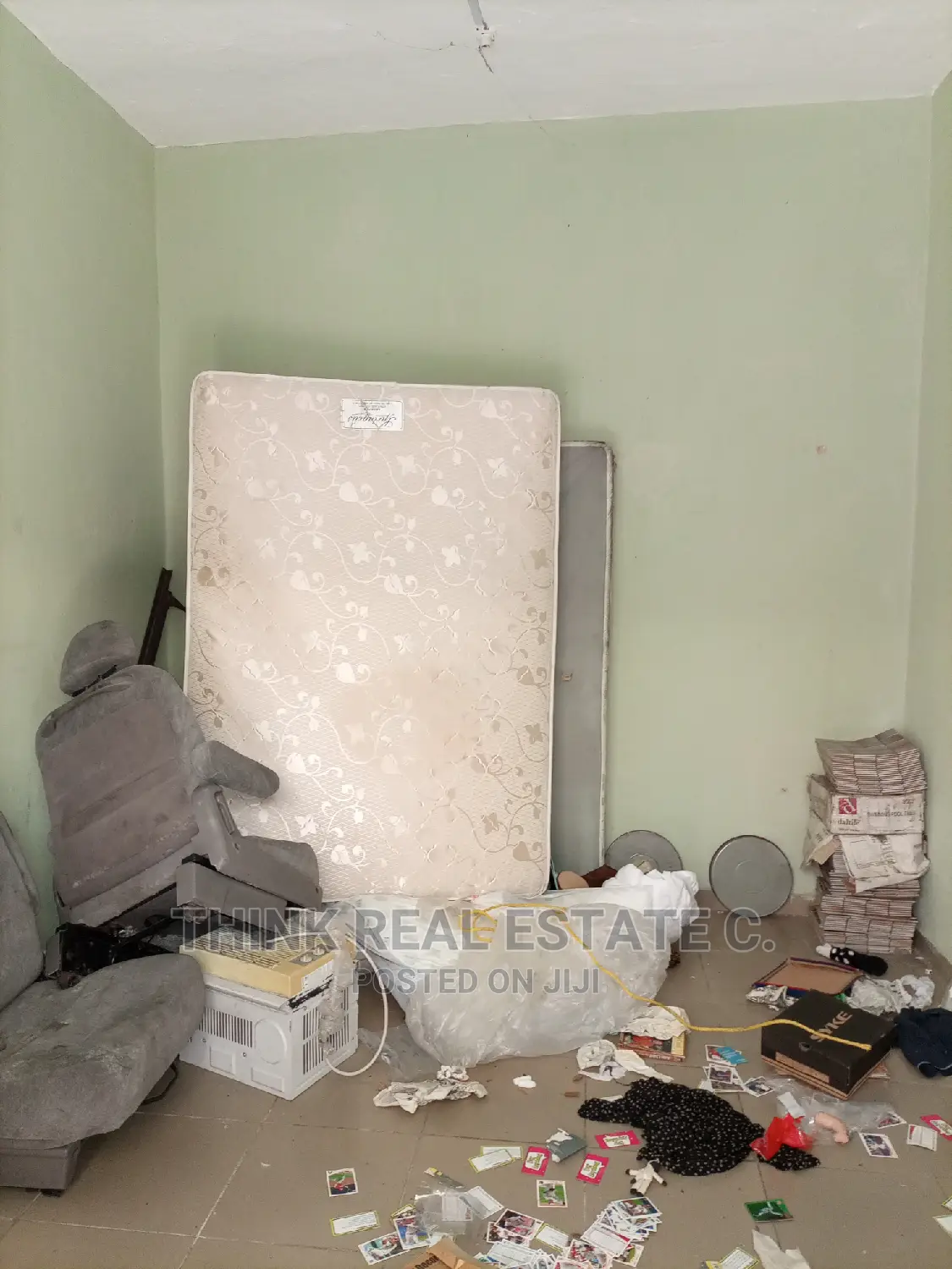 Shop Along Akenzuwa,Airport Road for Rent in Benin City