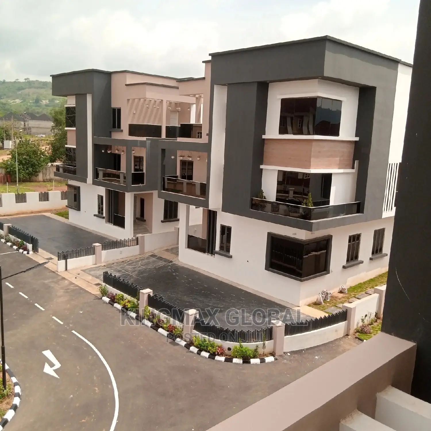 4bdrm Duplex in Katampe Extension for sale in Katampe Extension