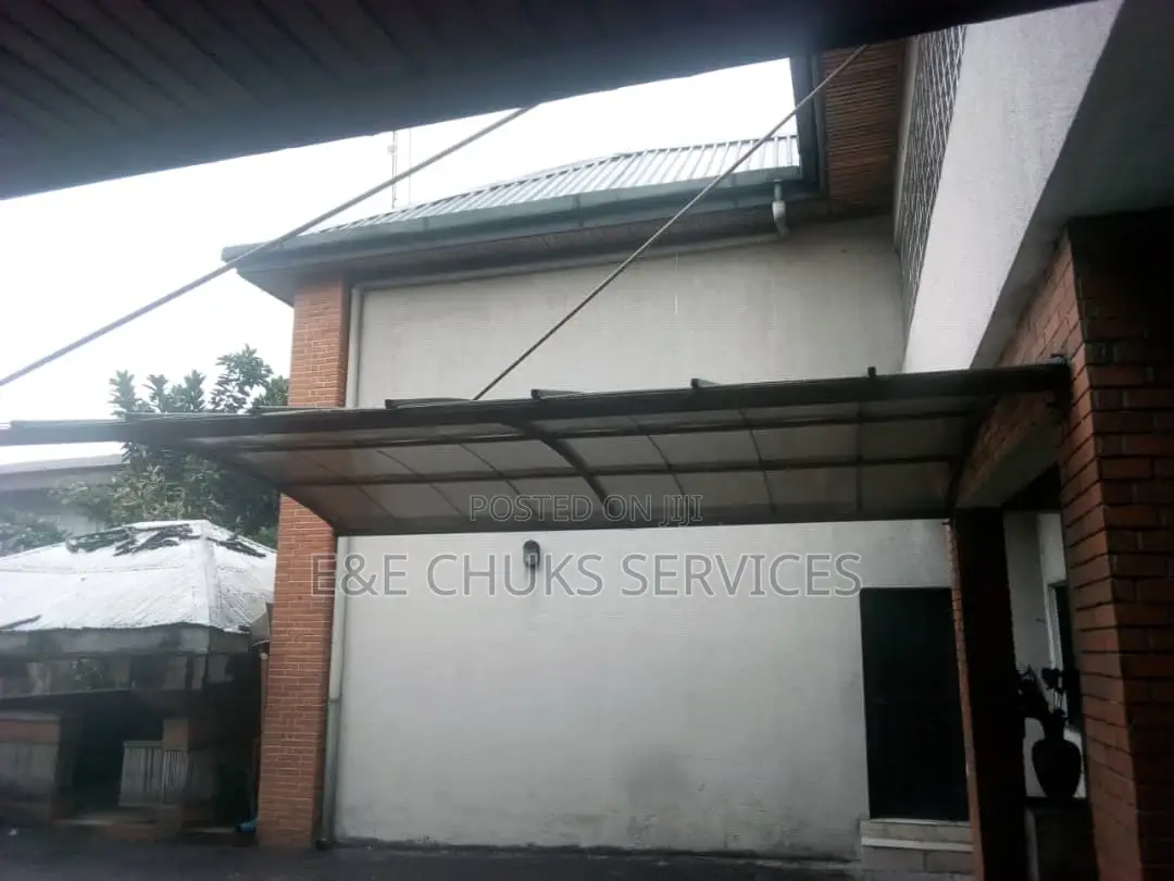 Standard 21 Rooms Hotel at Gra Portharcourt in Obio-Akpor