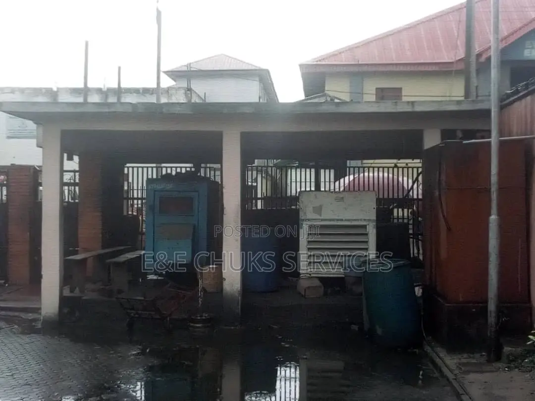 Standard 21 Rooms Hotel at Gra Portharcourt in Obio-Akpor