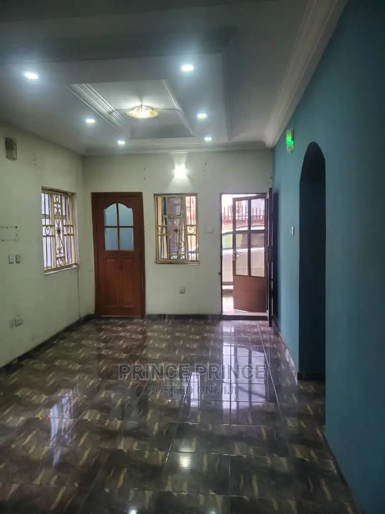 Furnished 2bdrm Block of Flats in Surulere for rent in Surulere
