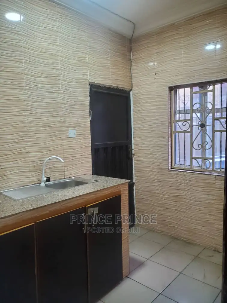 Furnished 2bdrm Block of Flats in Surulere for rent in Surulere