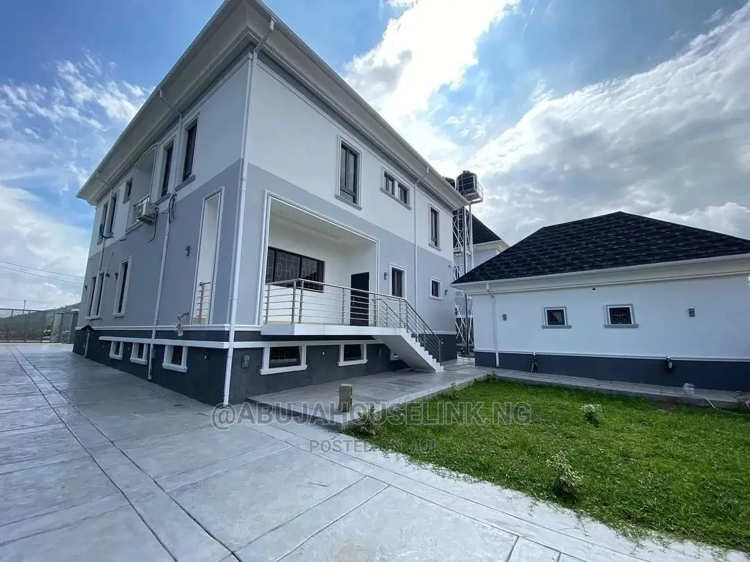 5bdrm Duplex in Efab Metropolis, Gwarinpa for sale in Gwarinpa