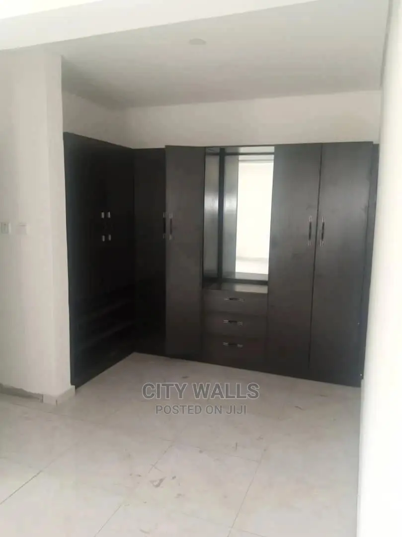 4bdrm Duplex in Ikate for Sale in Ikate