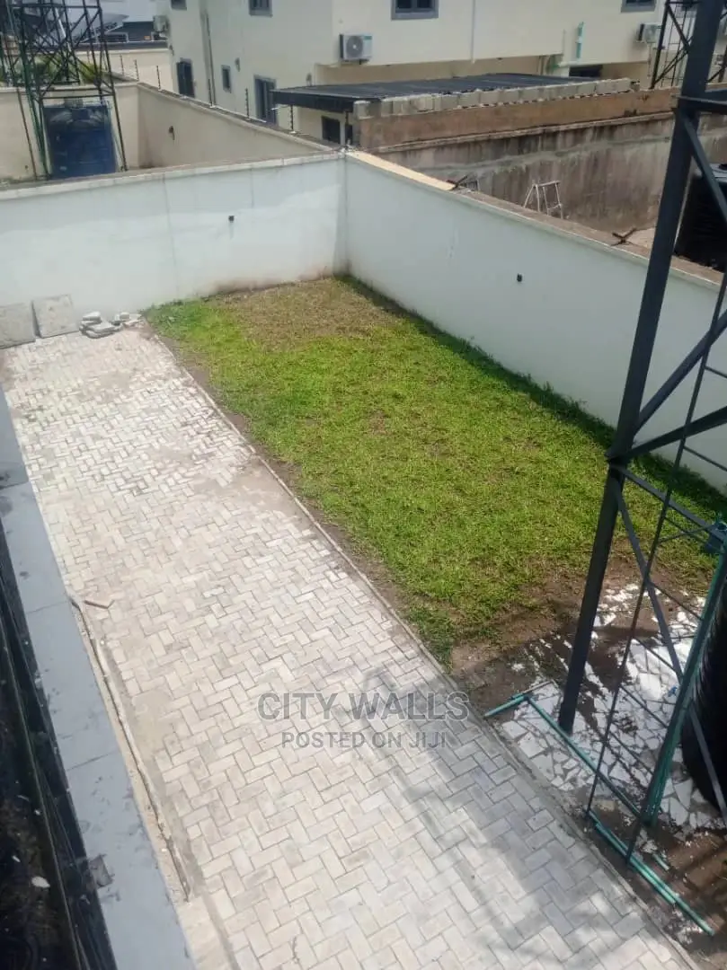 4bdrm Duplex in Ikate for Sale in Ikate