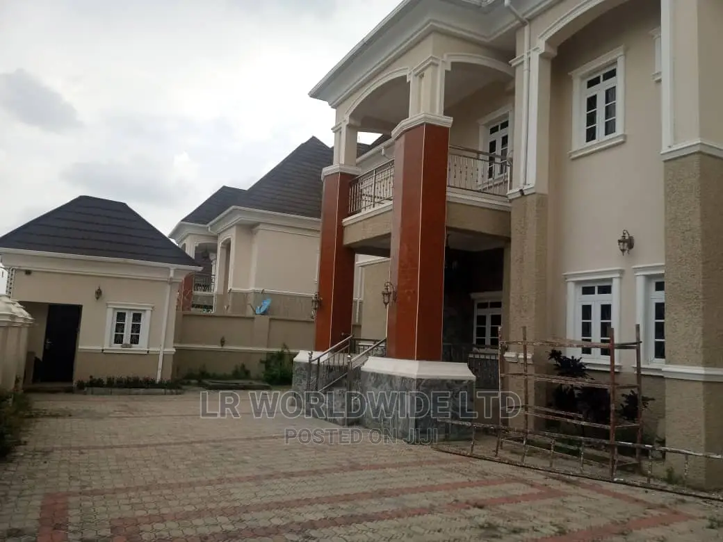 5bdrm Duplex in Efab Metropolis, Gwarinpa for sale in Gwarinpa