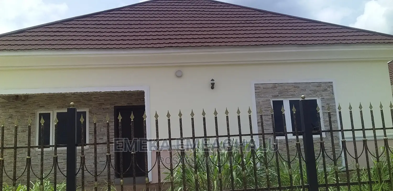 3bdrm Bungalow in Centinary City, Enugu for rent in Enugu