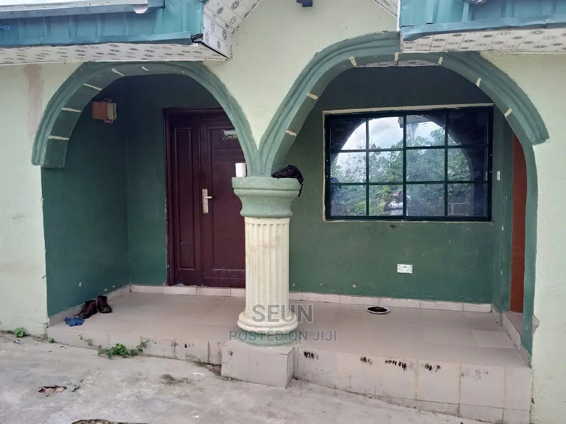 6bdrm Block of Flats in Oye for sale in Oye