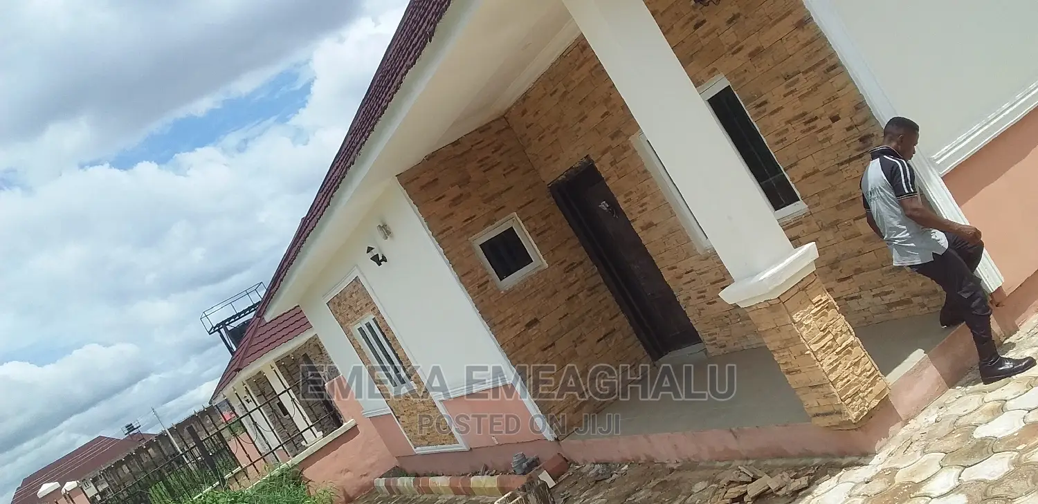 3bdrm Bungalow in Centinary City, Enugu for sale in Enugu