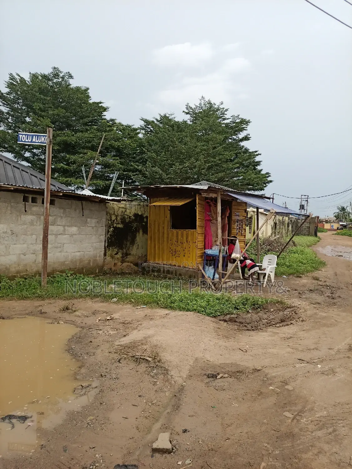 1bdrm Apartment in Ikotun Idimu Road, Council for sale in Council
