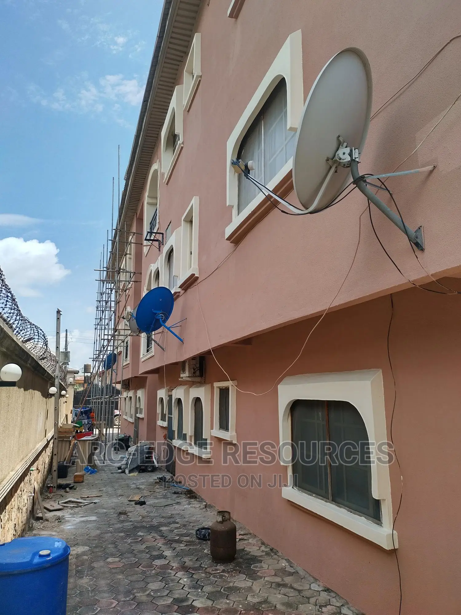 3bdrm Block of Flats in Ago Palace for sale in Ago Palace