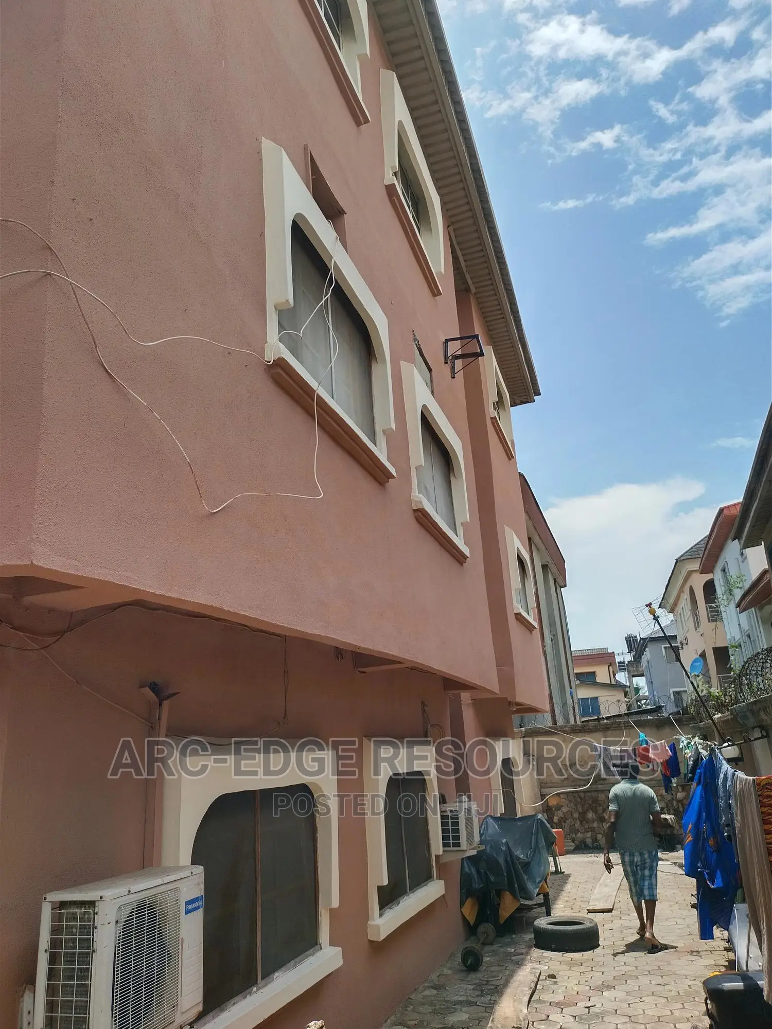 3bdrm Block of Flats in Ago Palace for sale in Ago Palace