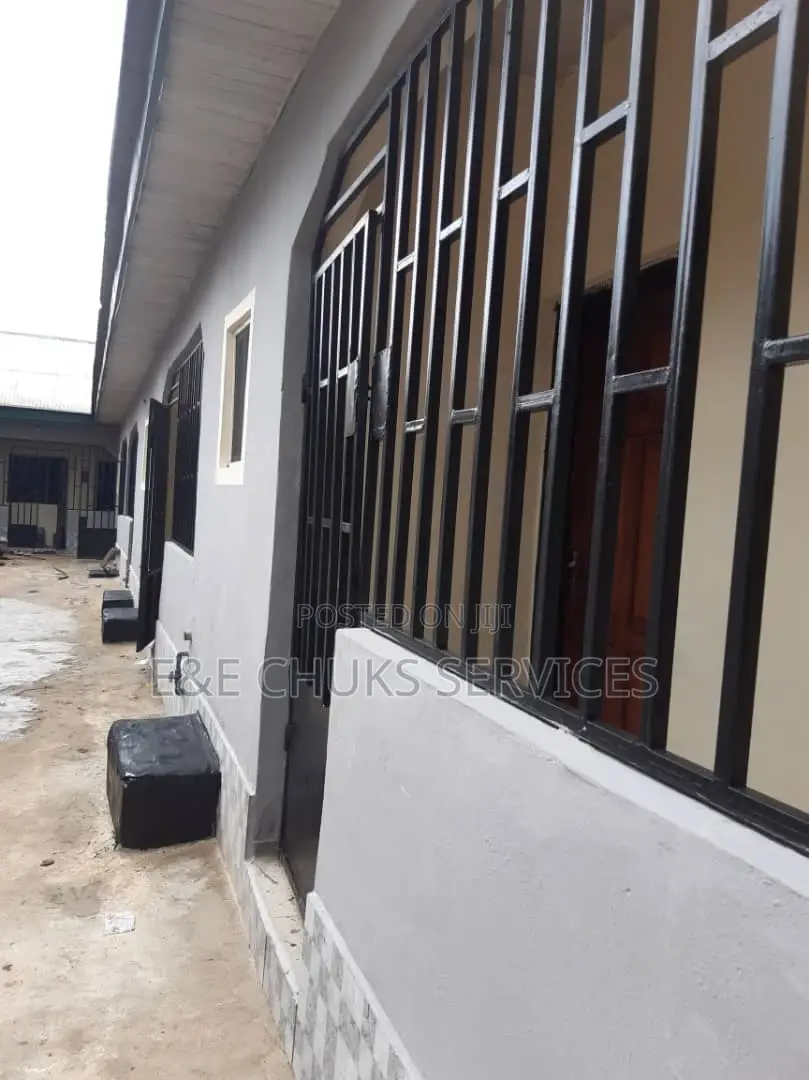 11 Units of Self Con at Choba Portharcourt in Obio-Akpor