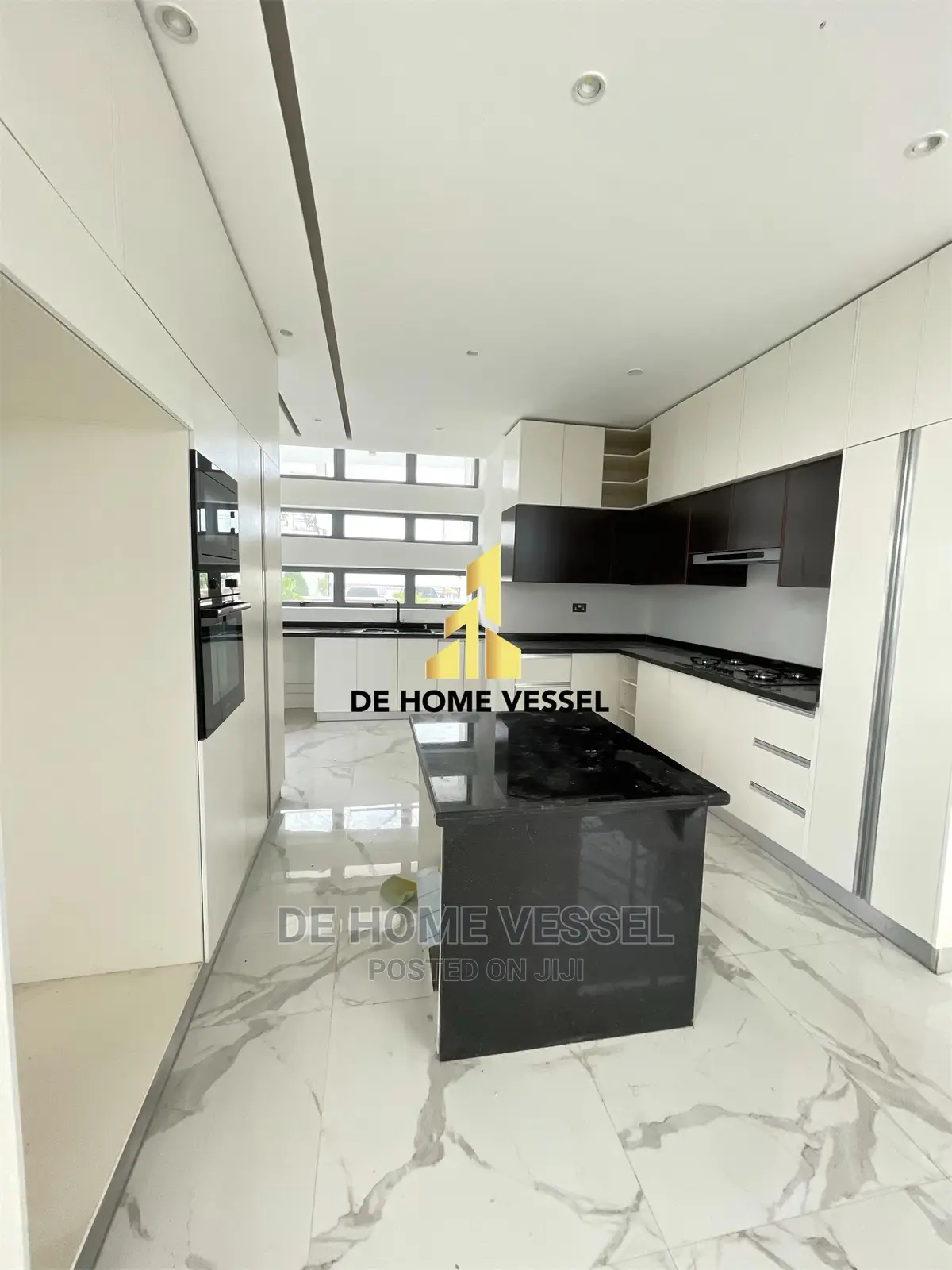 5bdrm Duplex in Lekki for Sale in Lekki