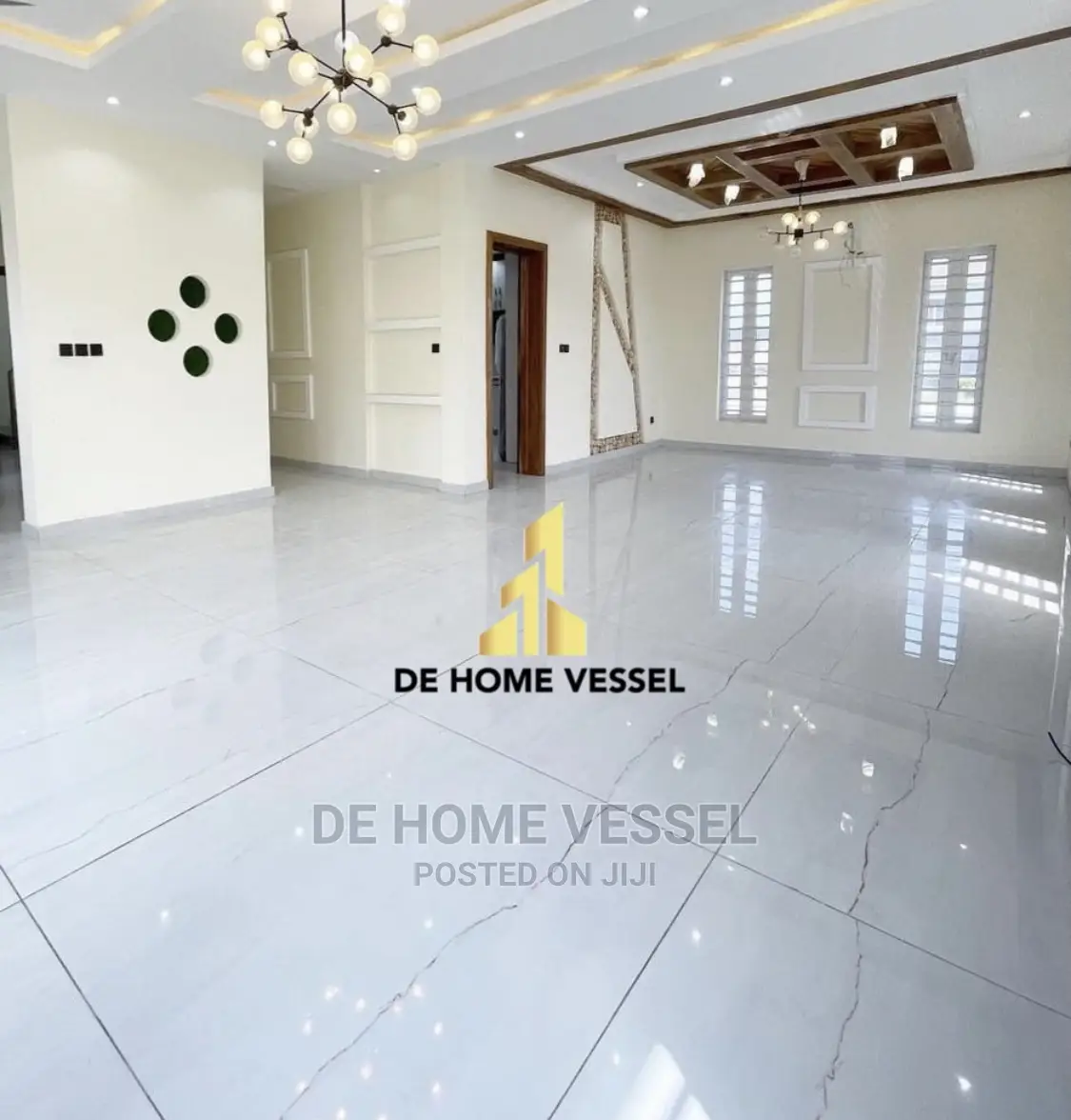 5bdrm Duplex in Ikota for Sale in Ikota
