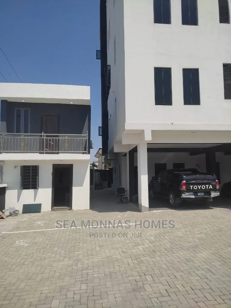 3bdrm Block of Flats in Ikate for sale in Ikate
