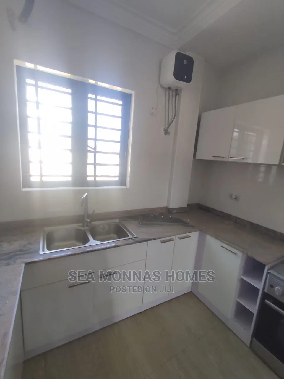 3bdrm Block of Flats in Ikate for sale in Ikate