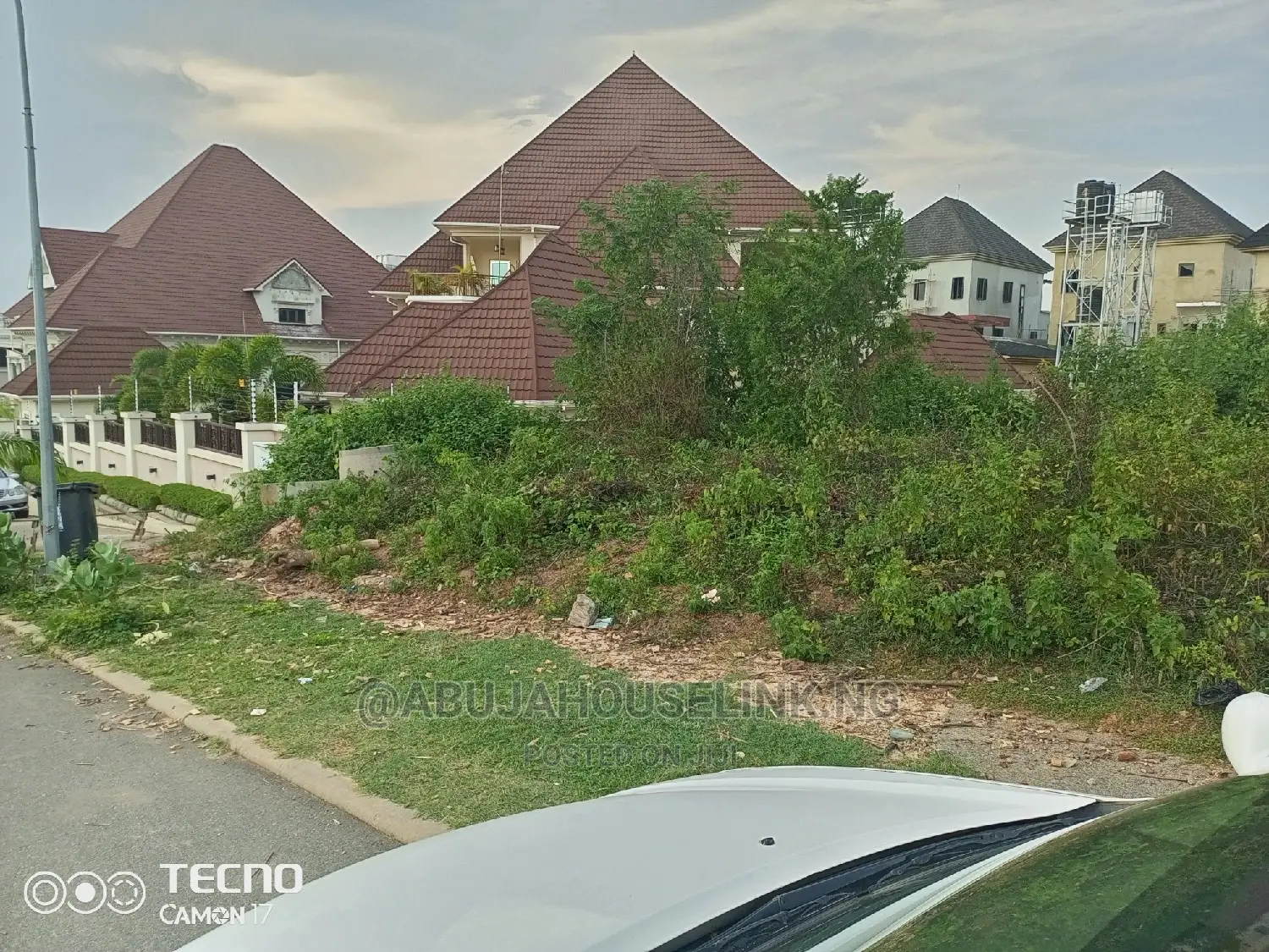 A Flat Plot Of Land For Sale At Guzape in Guzape District