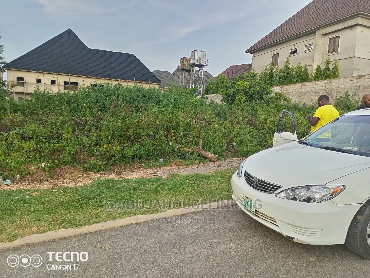 A Flat Plot Of Land For Sale At Guzape in Guzape District