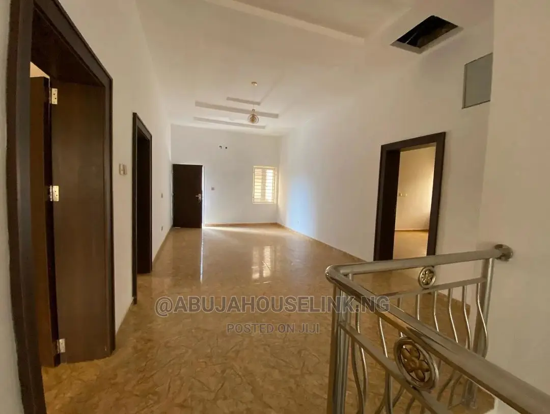 5bdrm Duplex in Efab Metropolis for sale in Gwarinpa