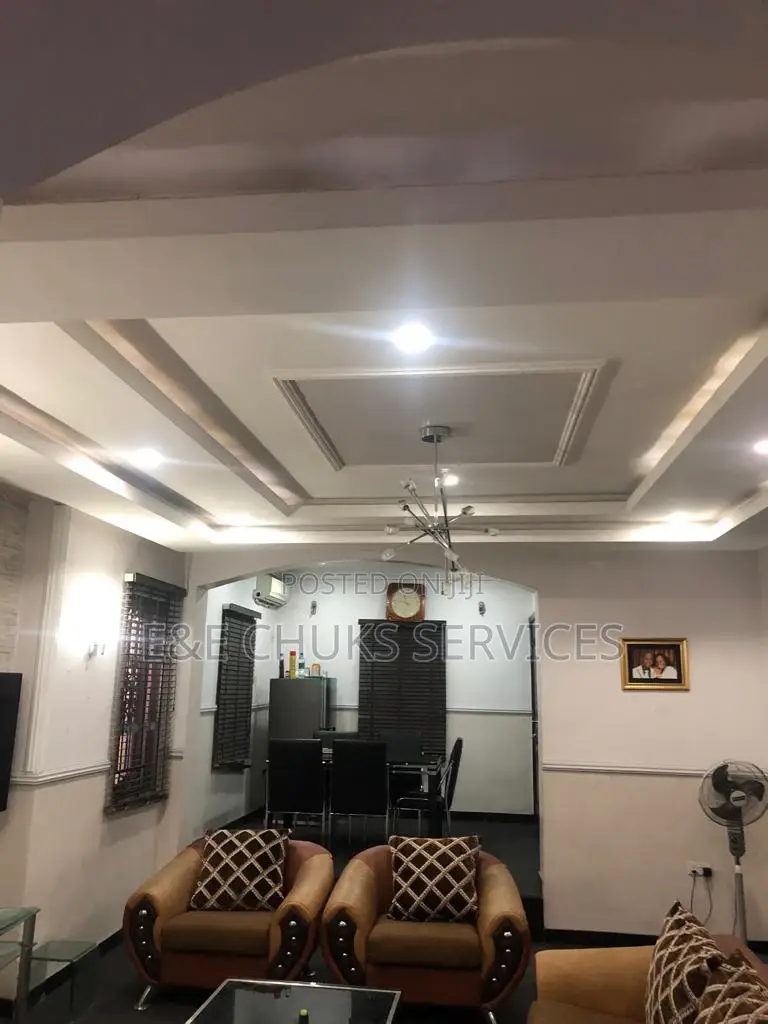 5bdrm Duplex in Obio-Akpor for Sale in Obio-Akpor