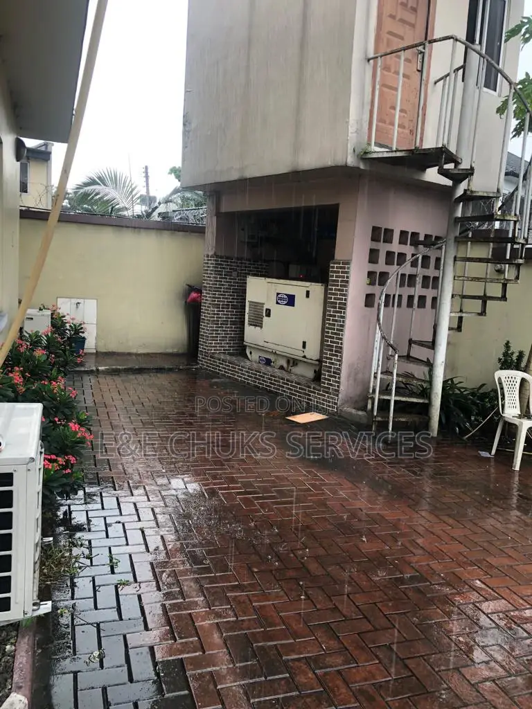 5bdrm Duplex in Obio-Akpor for Sale in Obio-Akpor