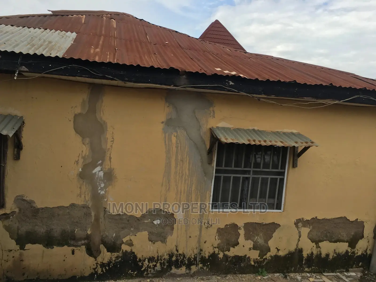 6bdrm House in Sokale, Dutse-Alhaji for sale in Dutse-Alhaji