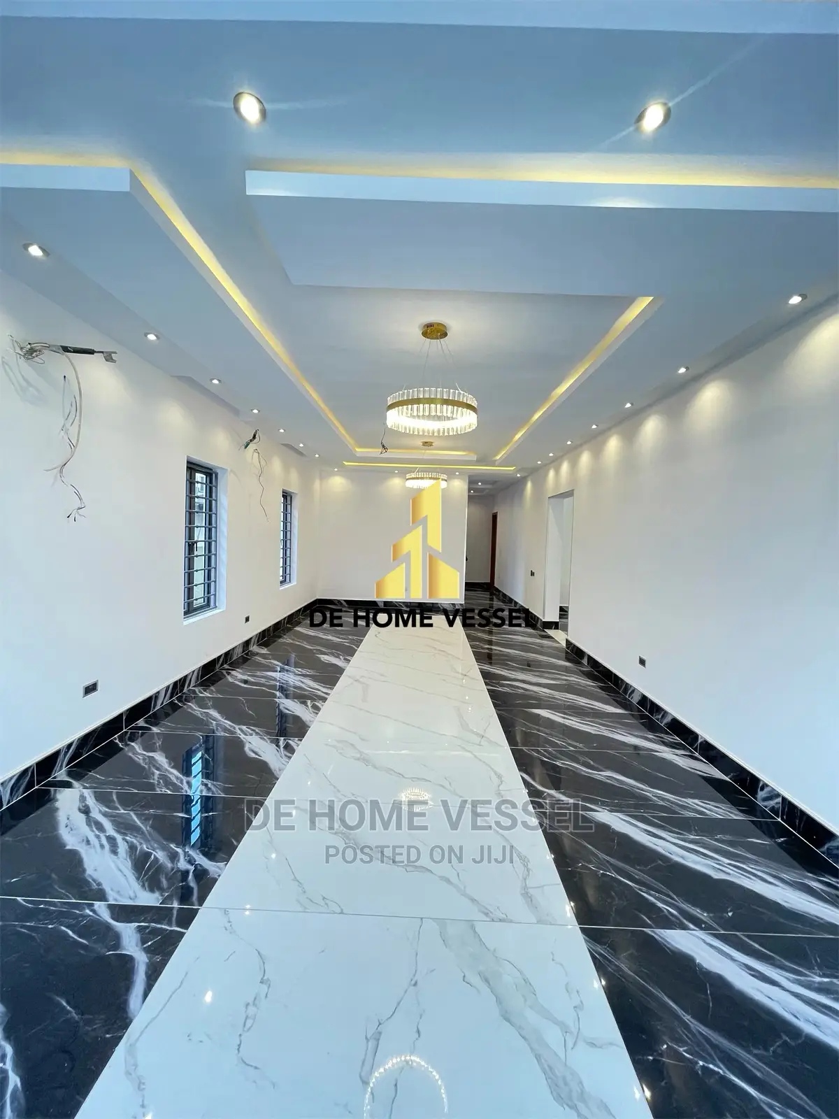 5bdrm Duplex in Lekki Phase 1 for Sale in Lekki Phase 1