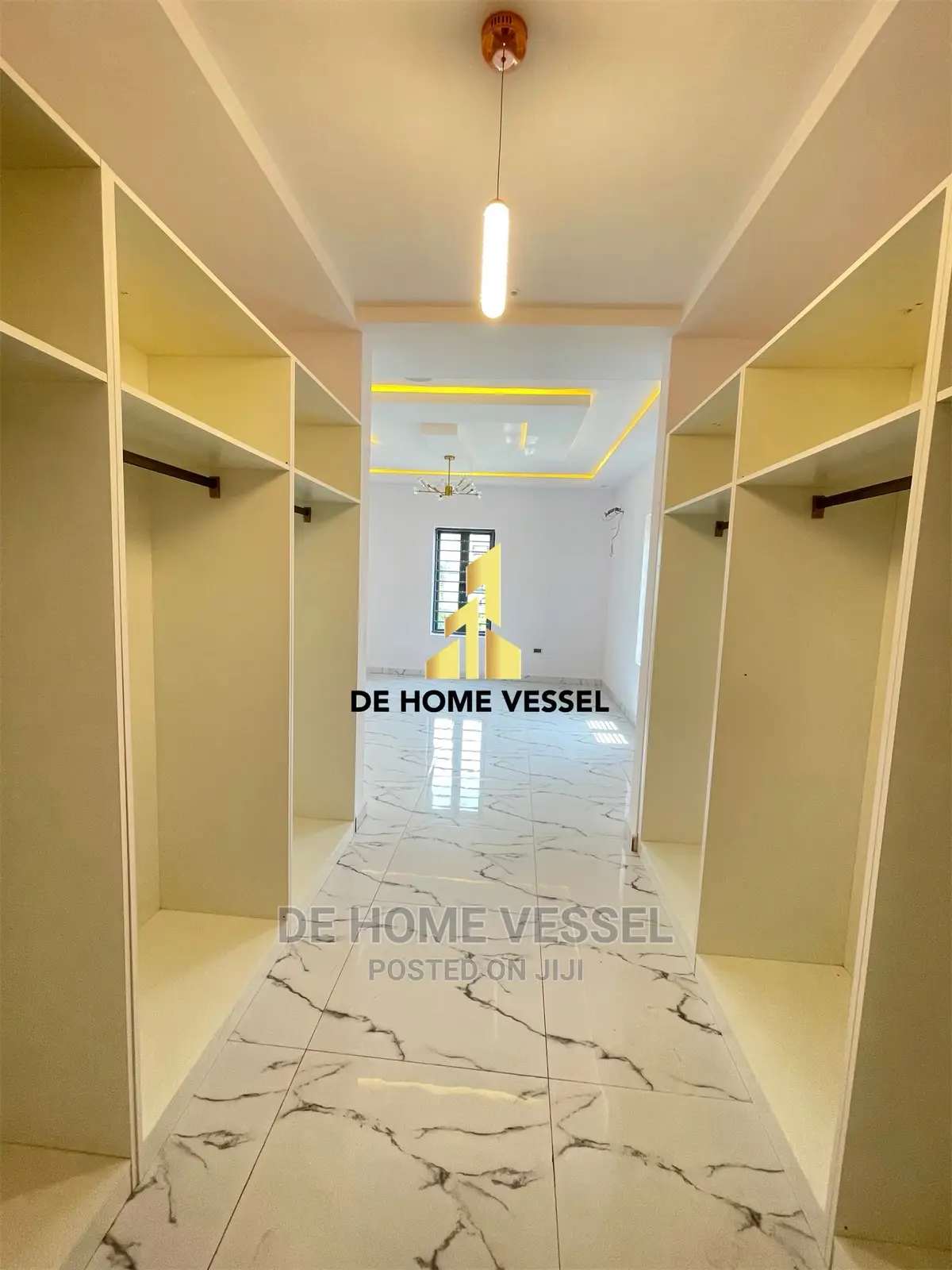 5bdrm Duplex in Lekki Phase 1 for Sale in Lekki Phase 1
