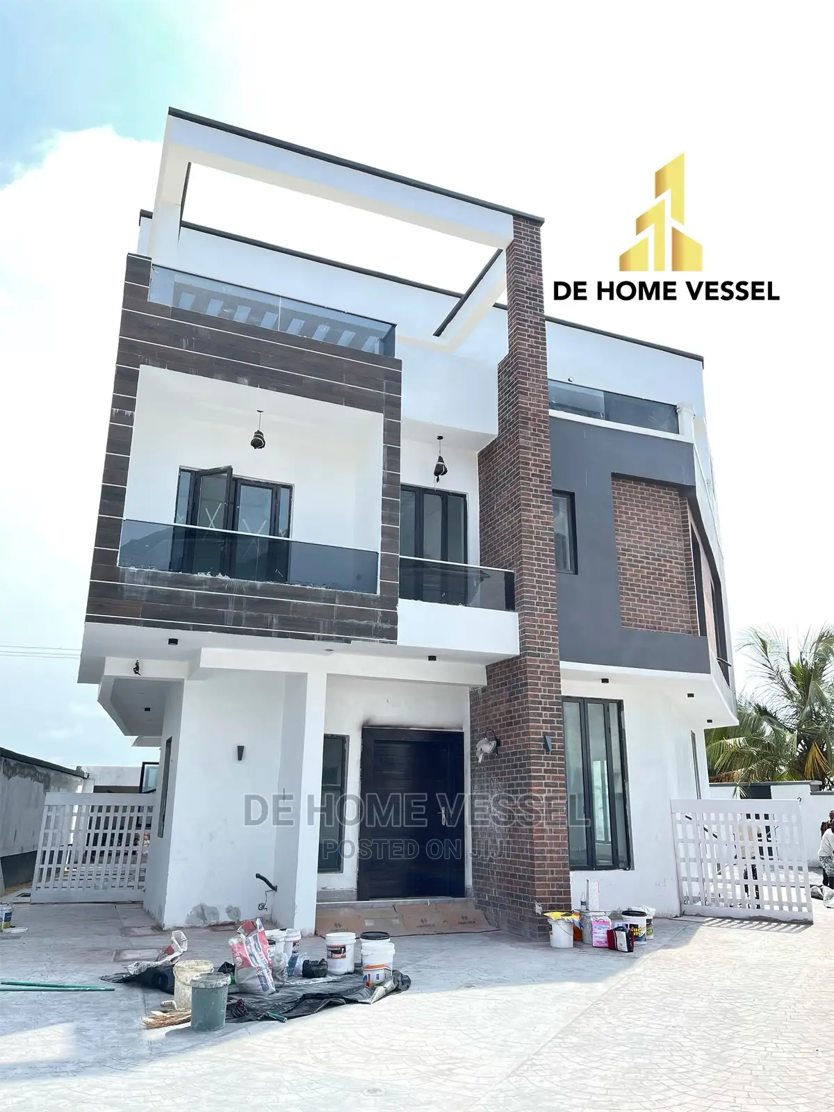 5bdrm Duplex in Osapa London for Sale in Osapa london