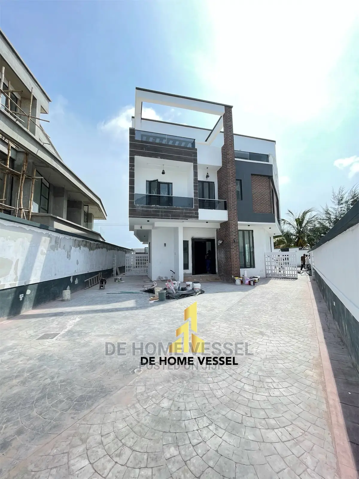 5bdrm Duplex in Osapa London for Sale in Osapa london