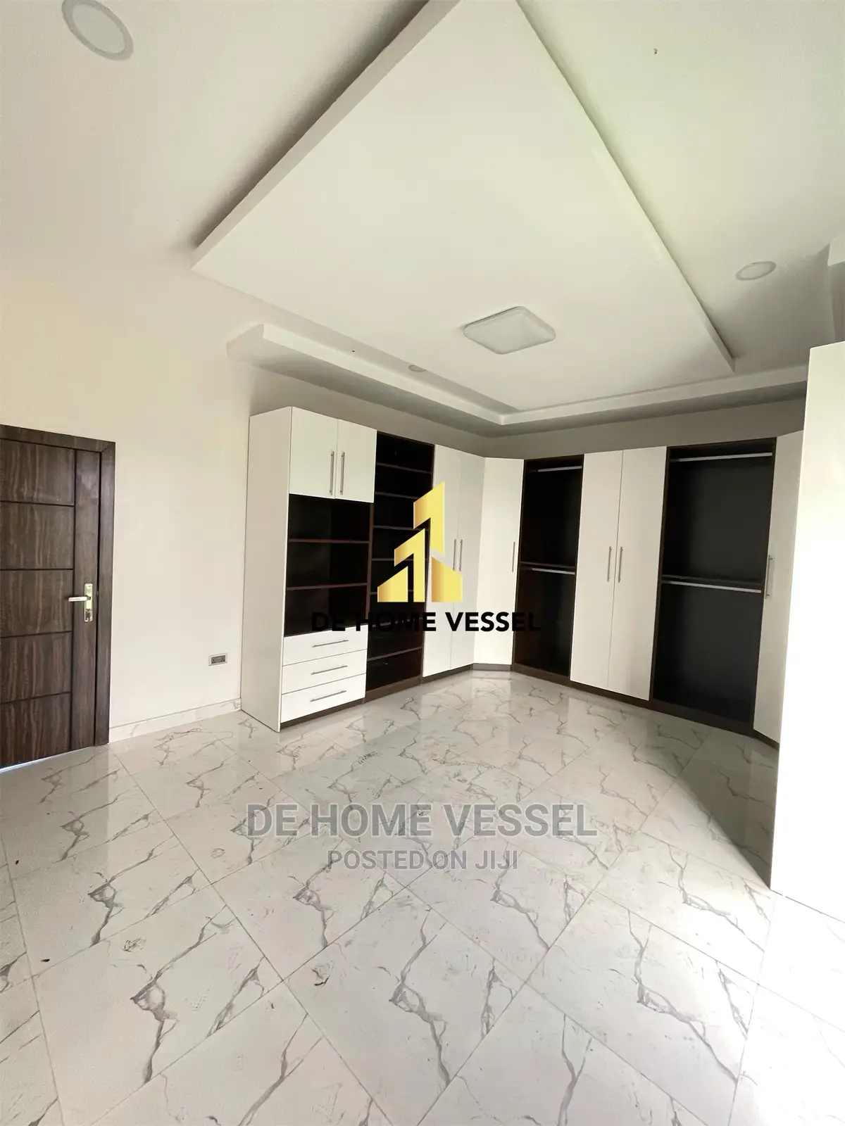4bdrm Duplex in Osapa London for Sale in Osapa london