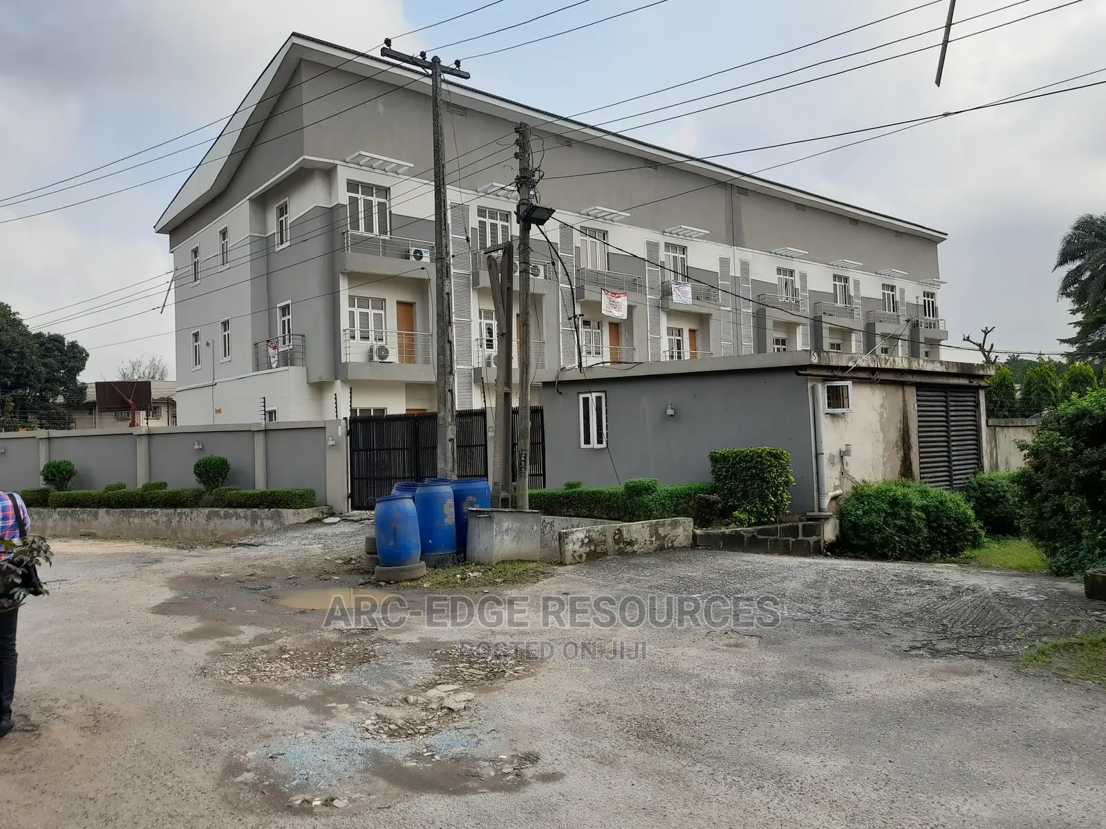 4bdrm Duplex in Mende for sale in Mende