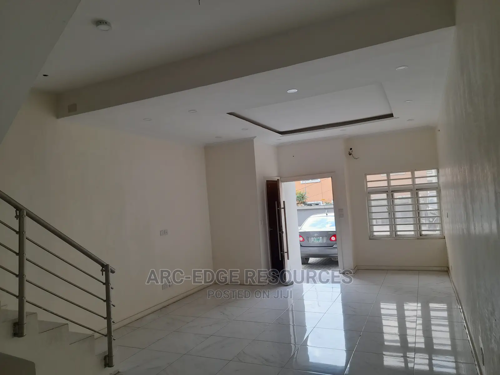 4bdrm Duplex in Mende for sale in Mende