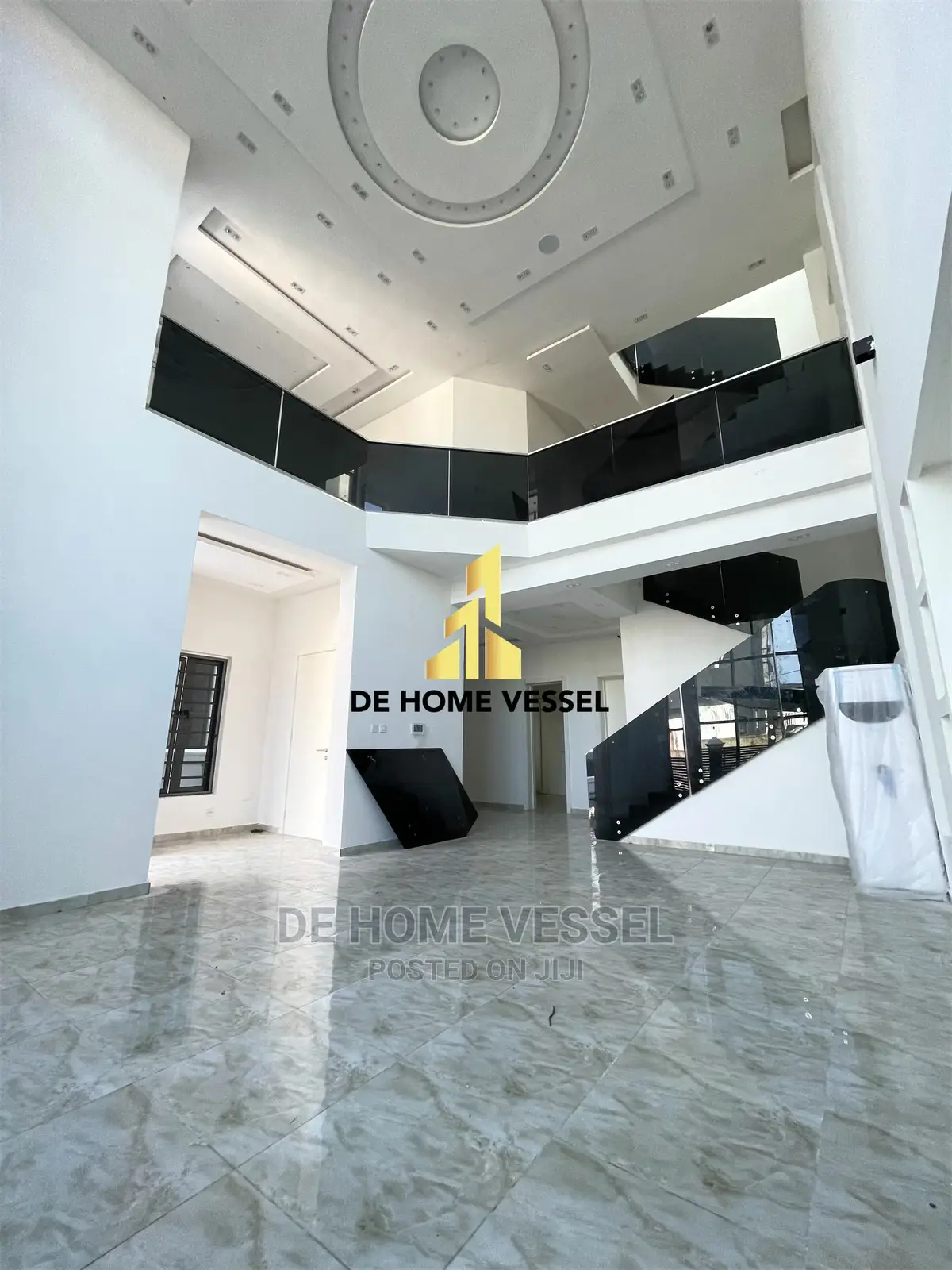 5bdrm Duplex in Ikota for Sale in Ikota