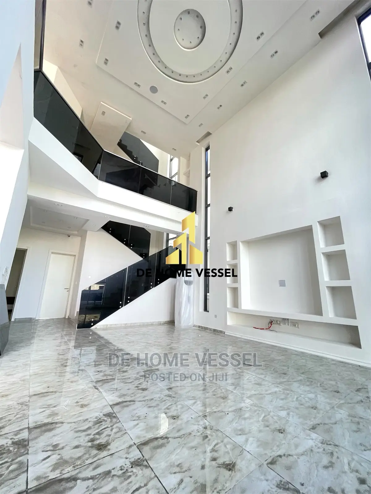 5bdrm Duplex in Ikota for Sale in Ikota