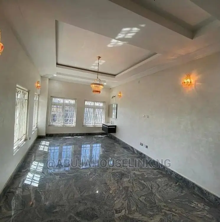 3bdrm Bungalow in Efab Queens Estate for sale in Gwarinpa