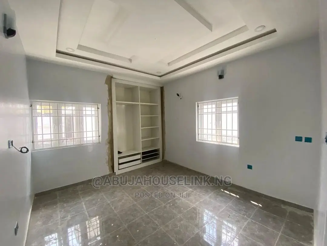 3bdrm Bungalow in Efab Queens Estate for sale in Gwarinpa