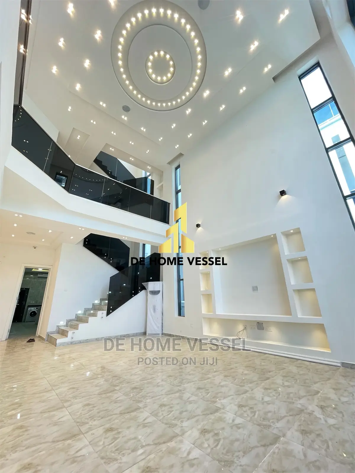 5bdrm Duplex in Ikota for Sale in Ikota