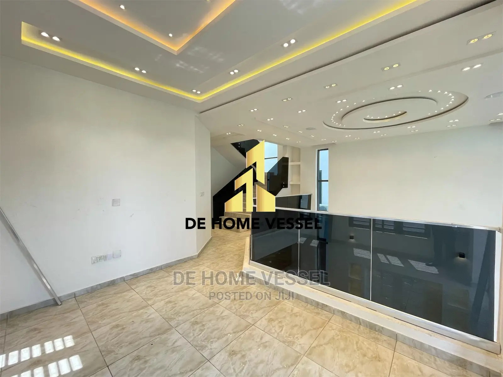 5bdrm Duplex in Ikota for Sale in Ikota