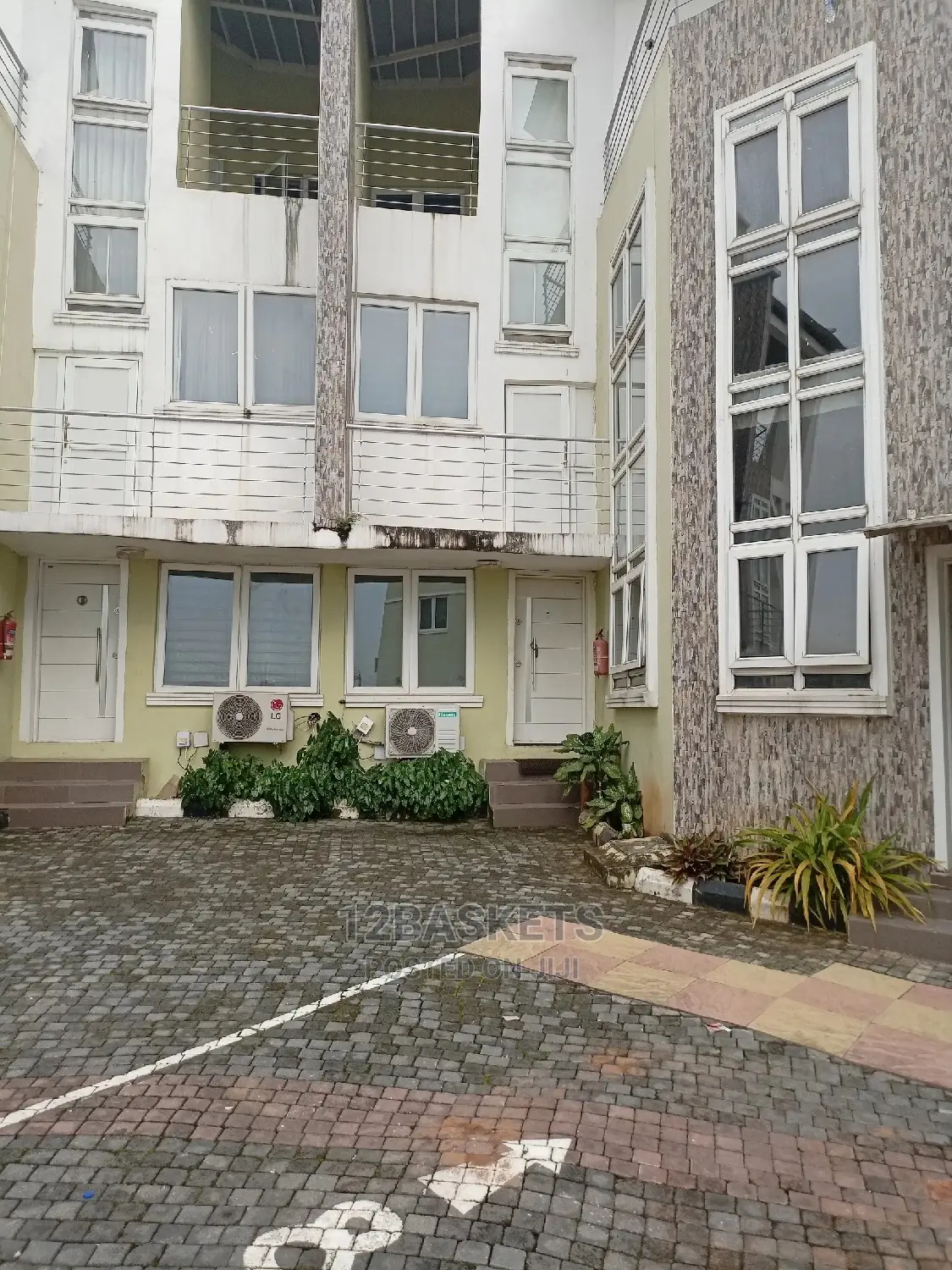 Furnished 4bdrm Duplex in Magodo Phase 1 for rent in GRA Phase 1