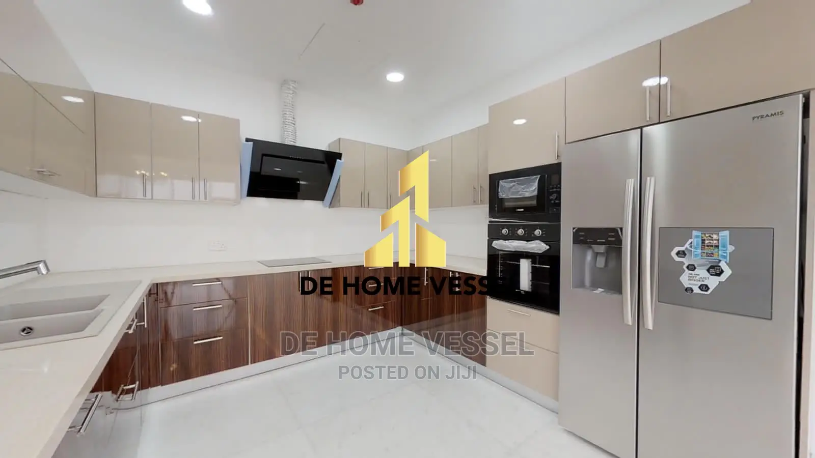 19 Floor Commercial Masterpiece For Sale in Idowu Taylor