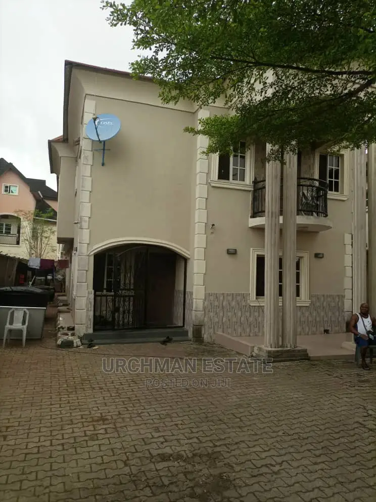 Furnished 6bdrm Duplex in Festac Town, Amuwo-Odofin for sale in Amuwo-Odofin