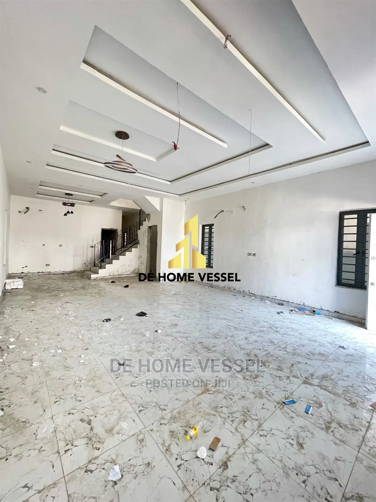 5bdrm Duplex in Chevron for Sale in Chevron